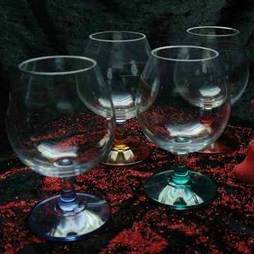 Cognac- / likørglas i forskellige farver i gruppen Husholdning & Køkken / Glas / Whiskyglas hos Campmarket (65893)