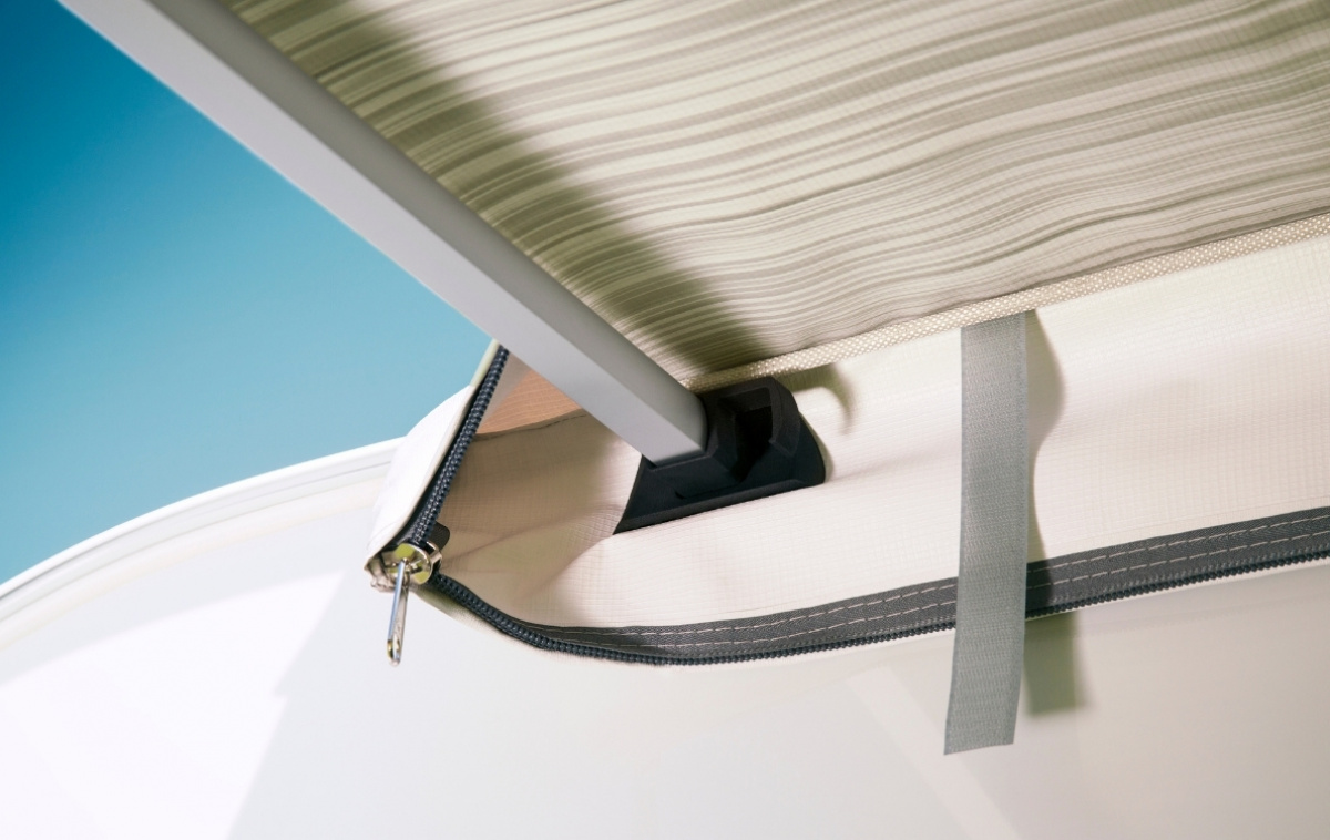 Thule Omnistor 1200 i gruppen Fortelt & Markiser / Markiser / Campingvogns Markiser / Posemarkise hos Campmarket (65907)