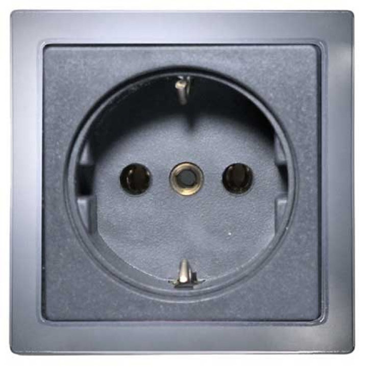 230V stikkontakt grå / krom i gruppen Campingvogn og autocamper / El - Elektronik / Kontakter&strøm ind / ud / Stikkontakt 230V hos Campmarket (66633)