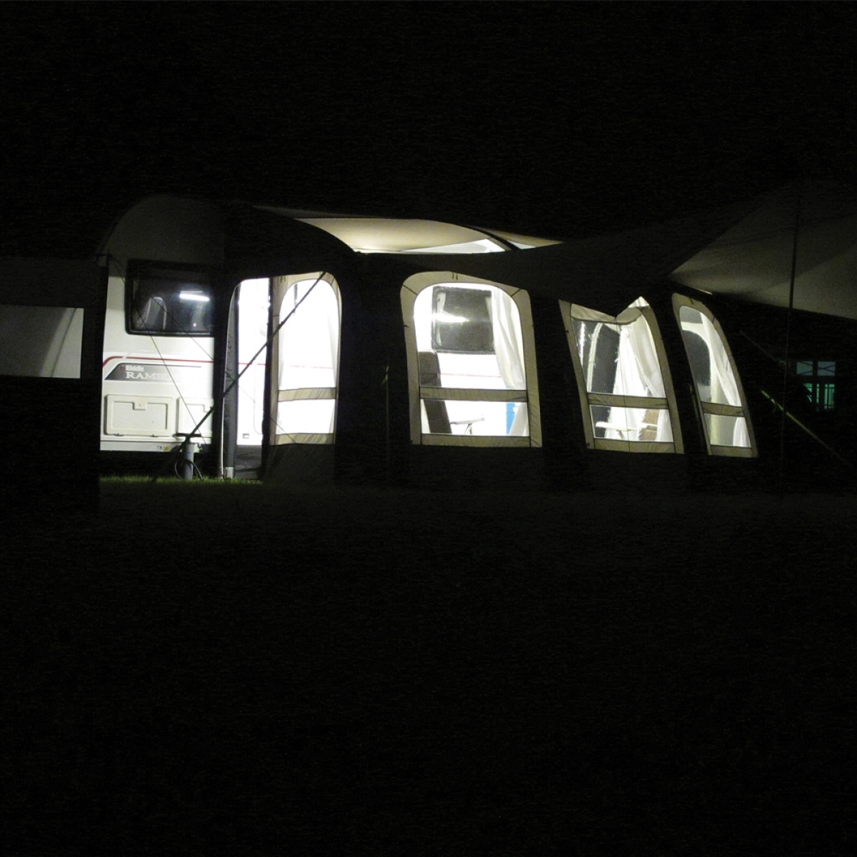 Dometic Forteltsbelysning LED SabreLink 150 Starter Kit i gruppen Fortelt & Markiser / Tilbehør-Reservedele / Tilbehør Oppustelige telte / Kampa Dometic hos Campmarket (66947)