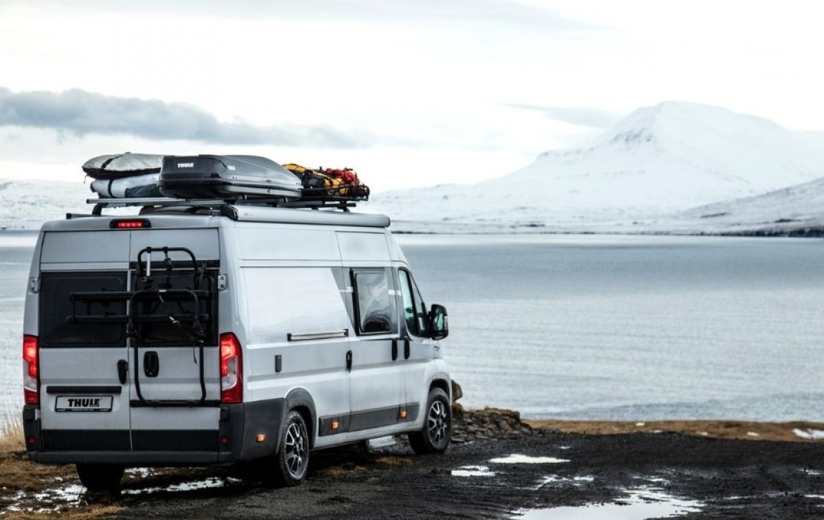Thule Omnistor Tagmonteret 6300 til varevogn i gruppen Campingvogn og autocamper / van og Autocamper / Markiser / Markiser hos Campmarket (68787)