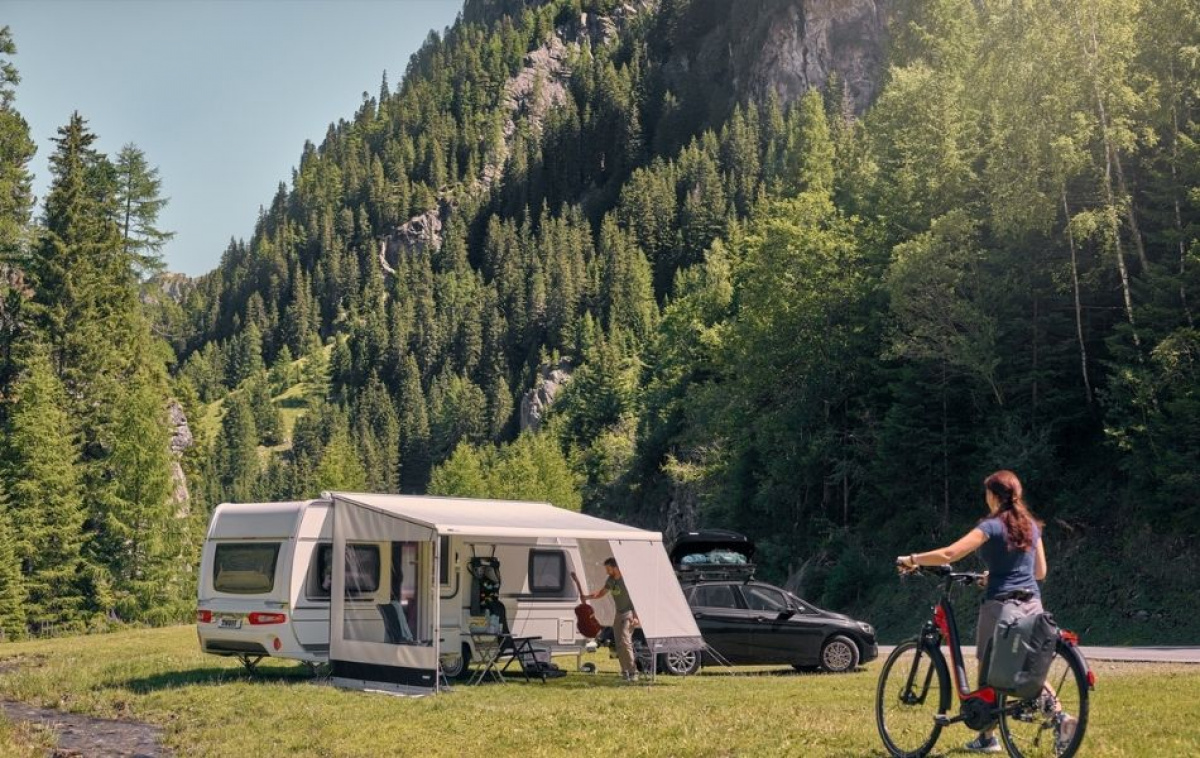 Thule Omnistor 6300 Tagmonteret Anodiseret Box i gruppen Fortelt & Markiser / Markiser / Autocamper Markiser / Thule/Omnistor / Tagmonteret hos Campmarket (68809)