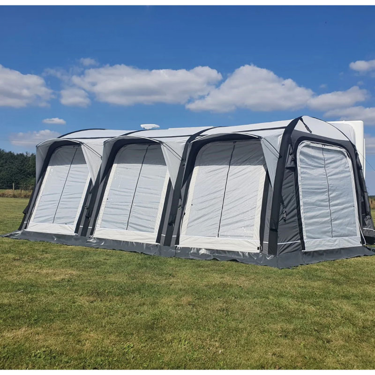 SunnCamp Icon Air 325 Plus i gruppen Fortelt & Markiser / Fortelt Campingvogn / Oppustelige telte til campingvogne / A-måls lufttelte hos Campmarket (71311)
