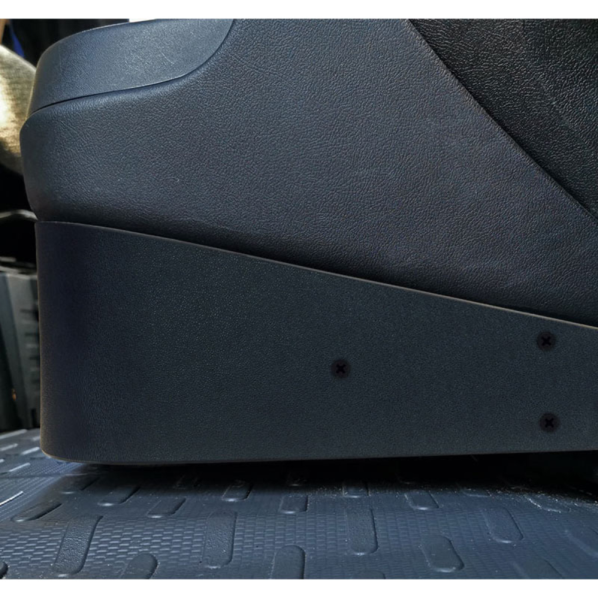 Bundkasse til midterkonsol SWC-D84S i gruppen Campingvogn og autocamper / El - Elektronik / TV, Billede & Lyd / Højttaler hos Campmarket (74296)