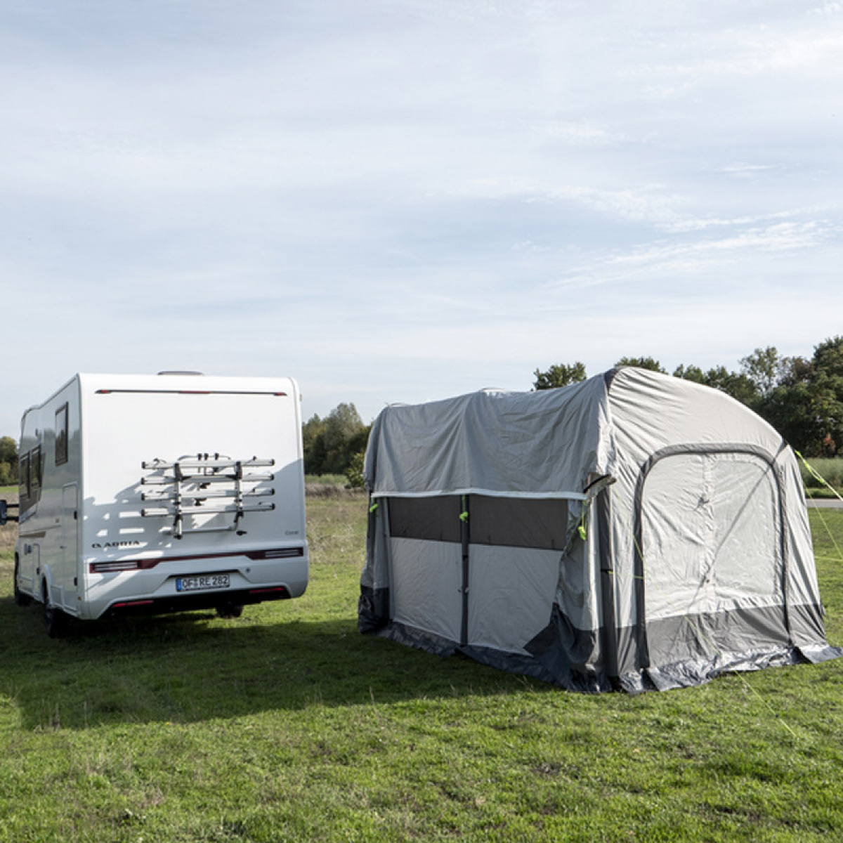 ReimoTent fritstående lufttelt Tour Ponza 390 i gruppen Fortelt & Markiser / Fortelt Autocamper / Oppustelige telte til autocampere / Reimo lufttelt hos Campmarket (77632)