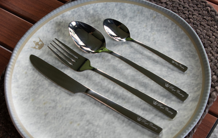 Bestik Royal Camping 24-dele i gruppen Husholdning & Køkken / Servering / Bestik hos Campmarket (80258)