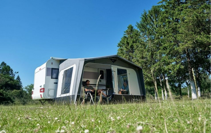 Ventura Lufttelt Aura 330 i gruppen Fortelt & Markiser / Fortelt Campingvogn / Oppustelige telte til campingvogne / Ventura lufttelt hos Campmarket (82485)