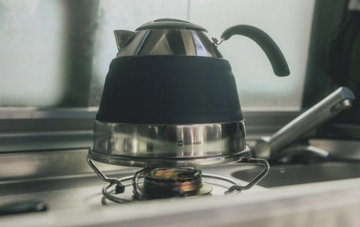 Outwell Kaffekande Sammenklappelig 1,5 L Navy Night i gruppen Husholdning & Køkken / Køkkenmaskiner / Kaffe/dypkoger hos Campmarket (83177)