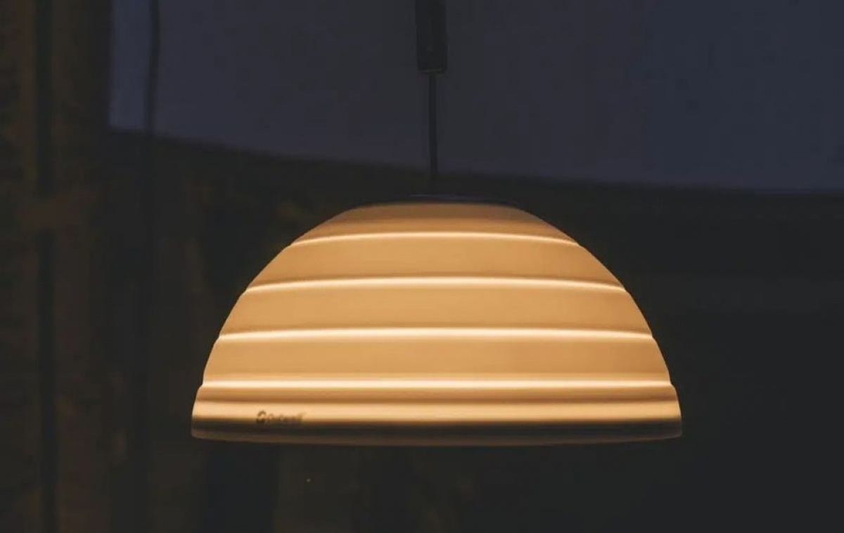 Outwell Hængelampe Sammenklappelig Pollux Lux Cremehvid i gruppen Campingvogn og autocamper / El - Elektronik / Indvendig belysning / Loftslamper hos Campmarket (83186)