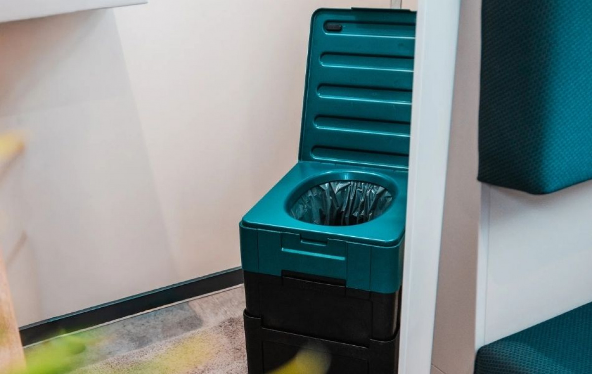 Clesana X1 ProCharge Bærbart Vandfrit Toilet i gruppen Vand & Sanitet / Toilet / Toiletter / Vandfrie toiletter hos Campmarket (83515)