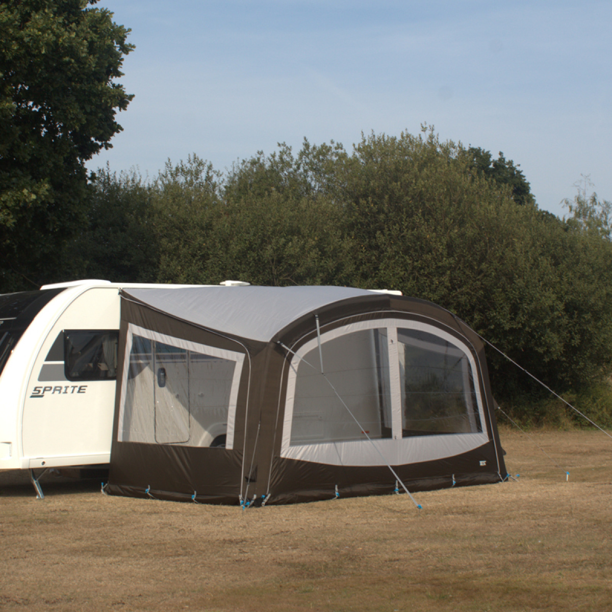 Telta Sky 400 V2 i gruppen Fortelt & Markiser / Markiser / Campingvogns Markiser / Luftmarkiser hos Campmarket (83782)