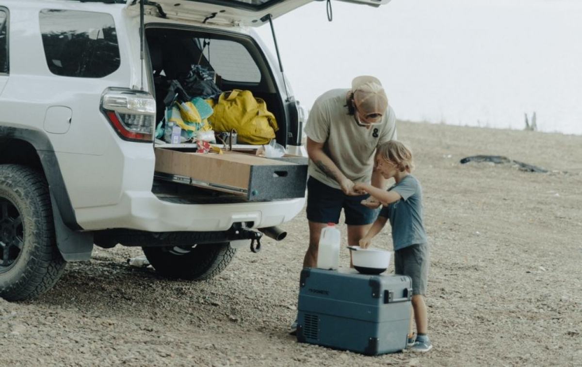 Dometic Kompressor-køleboks CFX2 28L i gruppen Campingvogn og autocamper / Varme & Køling / Køleskabe & Kølebokse / Kølebokse hos Campmarket (83786)