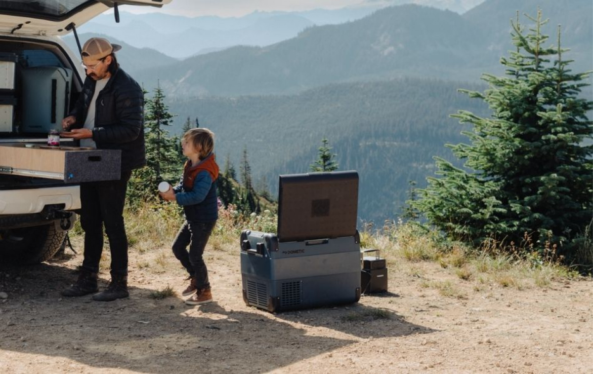 Dometic Kompressor-køleboks CFX2 57L i gruppen Campingvogn og autocamper / Varme & Køling / Køleskabe & Kølebokse / Kølebokse hos Campmarket (83789)