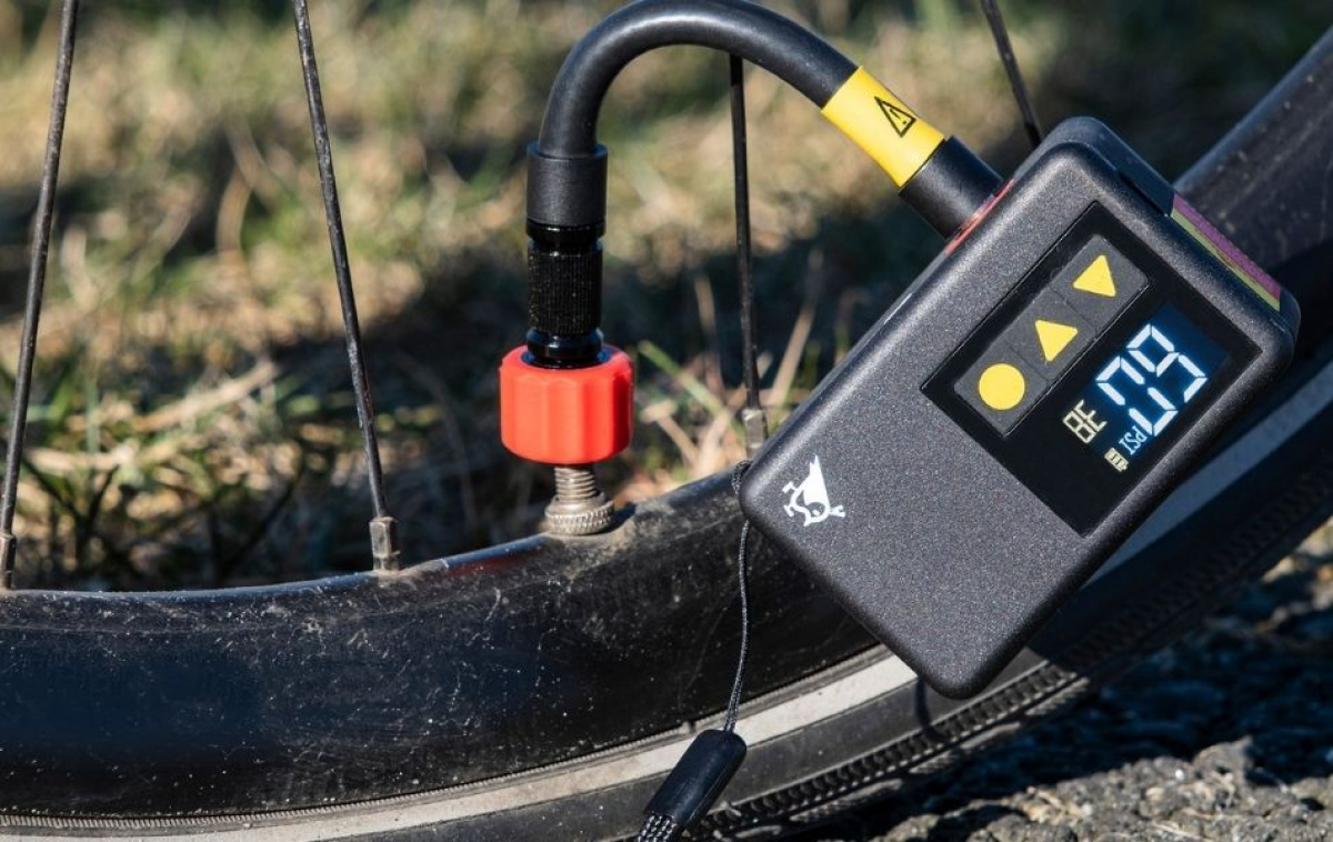 Aqiila Airbird P1 Luftpumpe Sort i gruppen Outdoor / Cykler / Cykler hos Campmarket (83993)