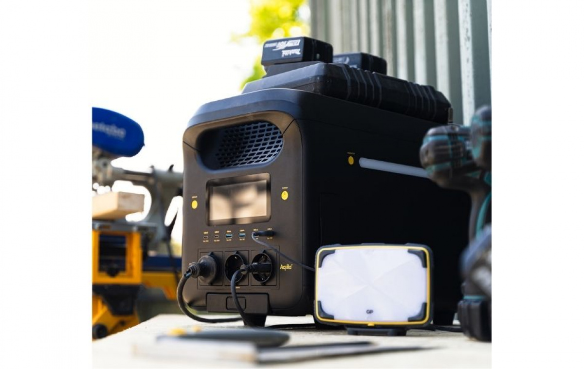 Aqiila Powerbird Powerstation S3000V2 i gruppen Campingvogn og autocamper / El - Elektronik / El tavler og Elværk / Elværk hos Campmarket (83996)