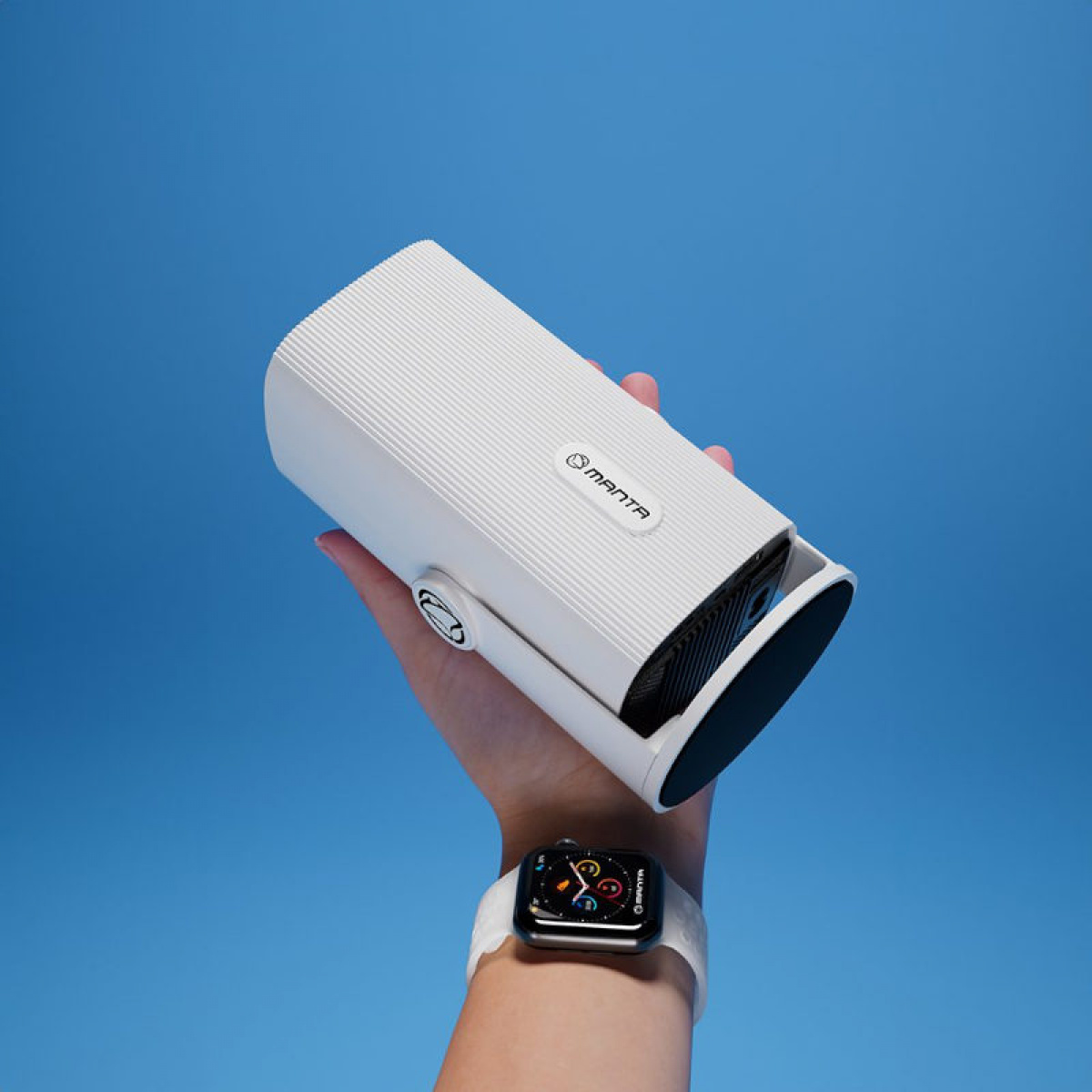 Manta Mini Smart Projektor i gruppen Campingvogn og autocamper / El - Elektronik / TV, Billede & Lyd / Projektorer hos Campmarket (84275)