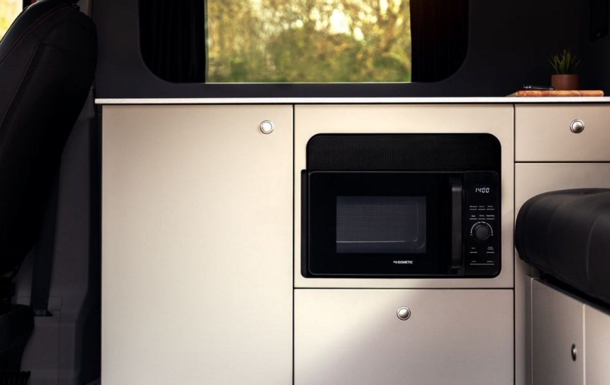 Dometic Kombiovn 3-i-1 MWAO 240 i gruppen Husholdning & Køkken / Vaske, Kogeplader & Ovne / Ovne hos Campmarket (84866)